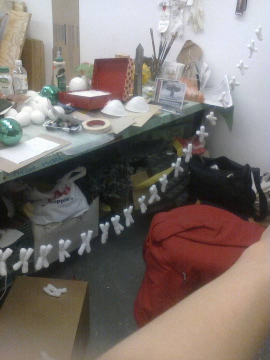 10_packingpeanutchrom